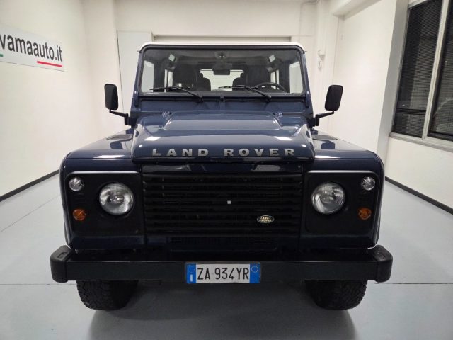 LAND ROVER Defender usata, con Autoradio