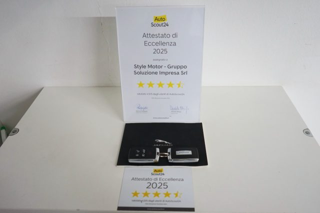 JAGUAR E-Pace usata, con Regolazione elettrica sedili