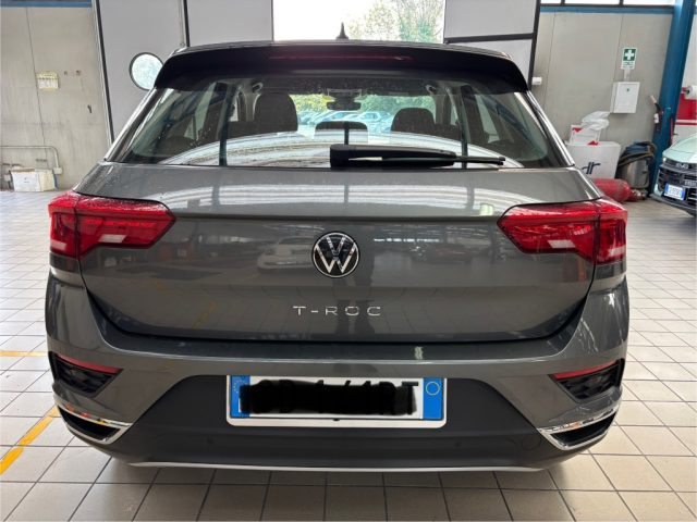 VOLKSWAGEN T-Roc usata, con Autoradio