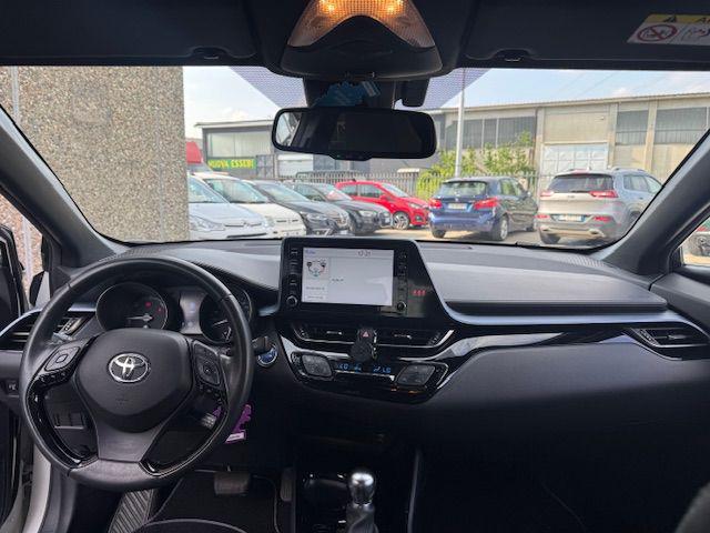 TOYOTA C-HR usata, con Controllo automatico clima