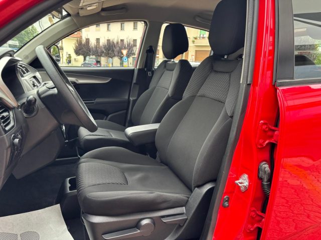 MAHINDRA KUV100 usata, con Fendinebbia