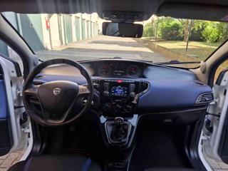 LANCIA Ypsilon usata, con USB