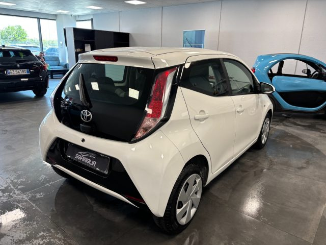 TOYOTA Aygo usata, con Autoradio