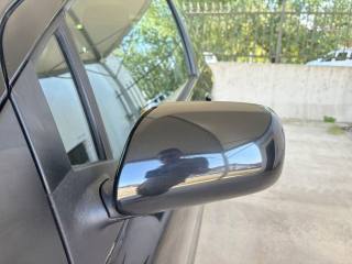 TOYOTA Yaris usata 39