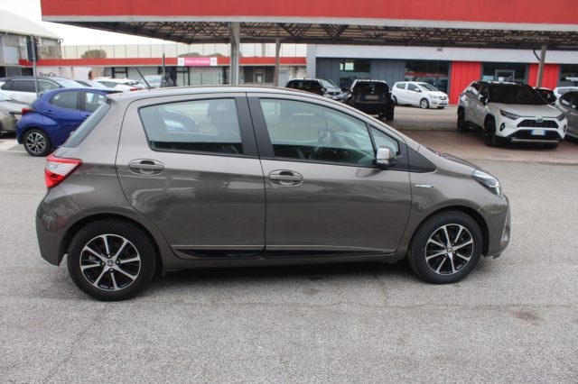 TOYOTA Yaris usata, con Bluetooth