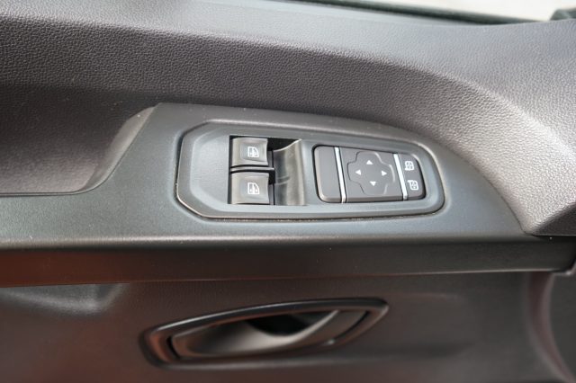 RENAULT Trafic usata 22