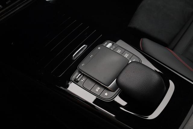 MERCEDES-BENZ CLA 200 usata, con Sensori di parcheggio posteriori