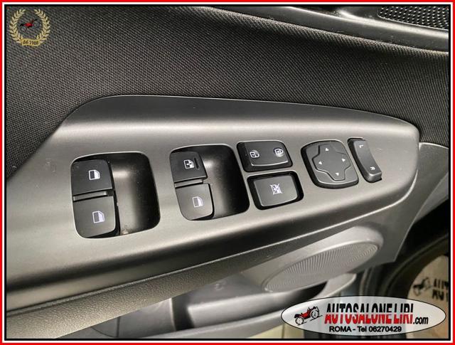 HYUNDAI Kona usata, con USB