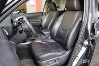 TOYOTA RAV 4 usata, con Autoradio