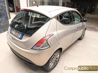 LANCIA Ypsilon usata, con Autoradio