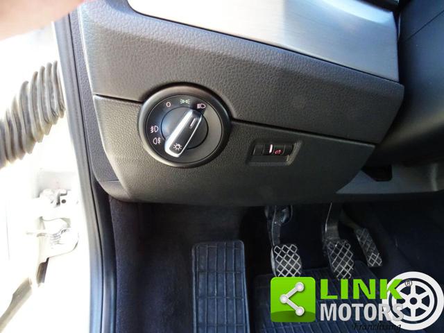 VOLKSWAGEN Multivan usata, con Sensori di parcheggio anteriori