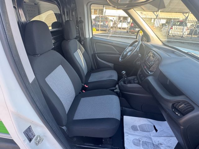 FIAT Doblo usata, con Sensori di parcheggio posteriori