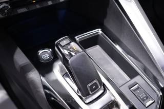 PEUGEOT 3008 usata, con Sensori di parcheggio posteriori