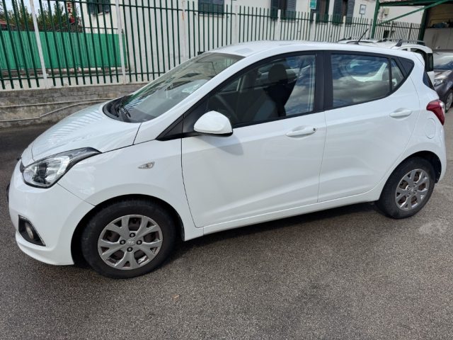 HYUNDAI i10 usata, con Airbag