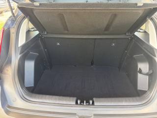 HYUNDAI Bayon usata, con Fari LED