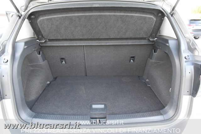 VOLKSWAGEN T-Cross usata 11