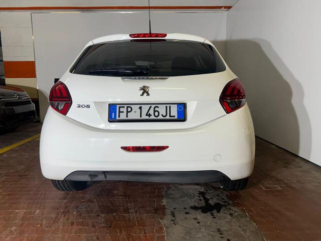 PEUGEOT 208 usata, con Autoradio