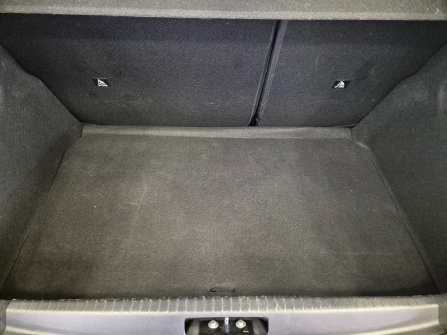 PEUGEOT 208 usata, con Airbag testa