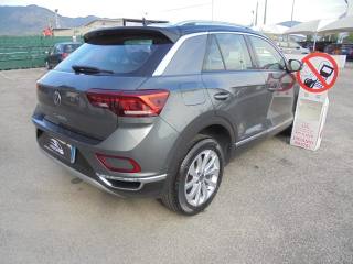 VOLKSWAGEN T-Roc usata, con Sensori di parcheggio posteriori