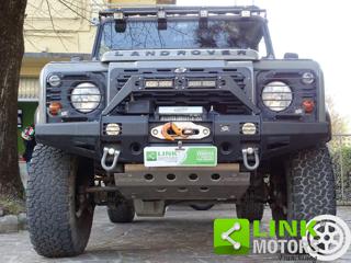 LAND ROVER Defender usata 32