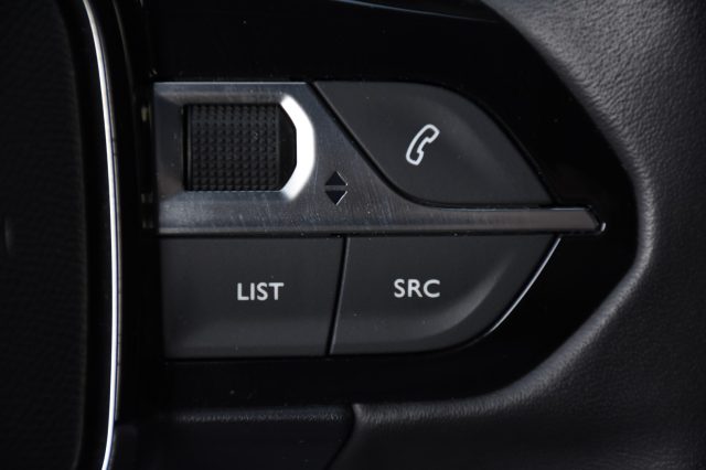 PEUGEOT 208 usata, con USB