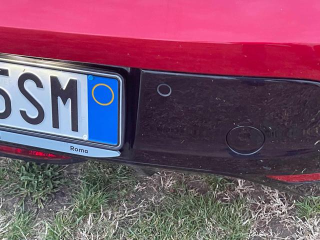 PEUGEOT 208 usata, con Telecamera per parcheggio assistito