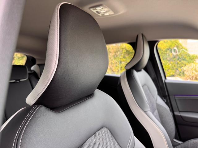 RENAULT Captur usata, con Sedile posteriore sdoppiato