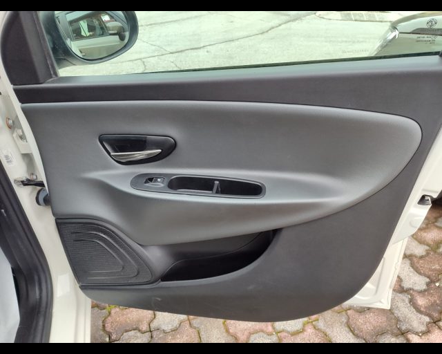 LANCIA Ypsilon usata 22