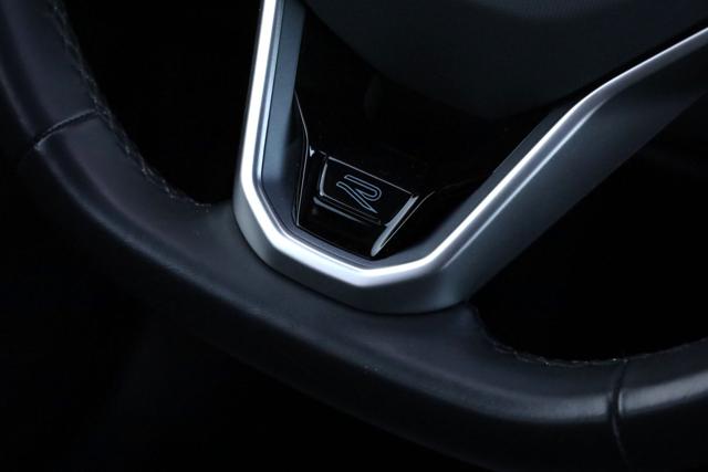 VOLKSWAGEN Taigo usata, con Luci diurne