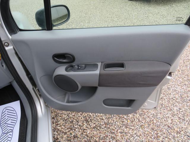 RENAULT Modus usata, con Specchietti laterali elettrici