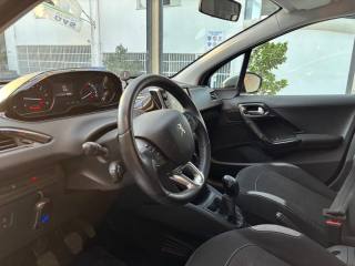 PEUGEOT 208 usata, con USB