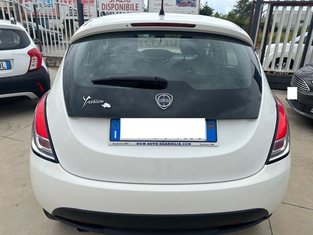 LANCIA Ypsilon usata, con Autoradio