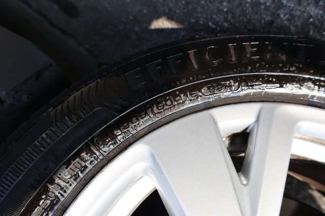 VOLKSWAGEN Taigo usata 102