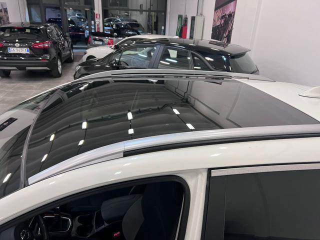 NISSAN Qashqai usata, con USB