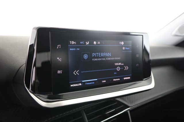 PEUGEOT 2008 usata 10