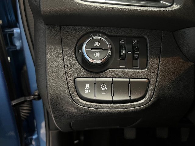 OPEL Karl usata, con Servosterzo