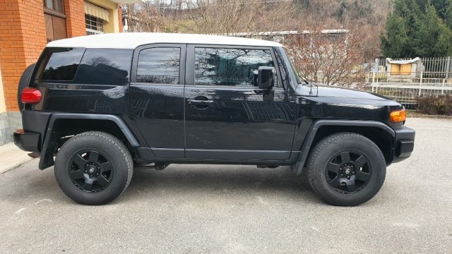 TOYOTA Land Cruiser usata, con Airbag laterali