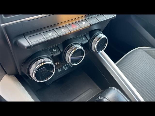 RENAULT Clio usata, con Volante in pelle