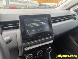 RENAULT Clio usata, con Touch screen