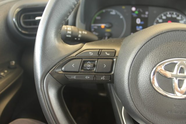 TOYOTA Yaris usata, con Airbag testa