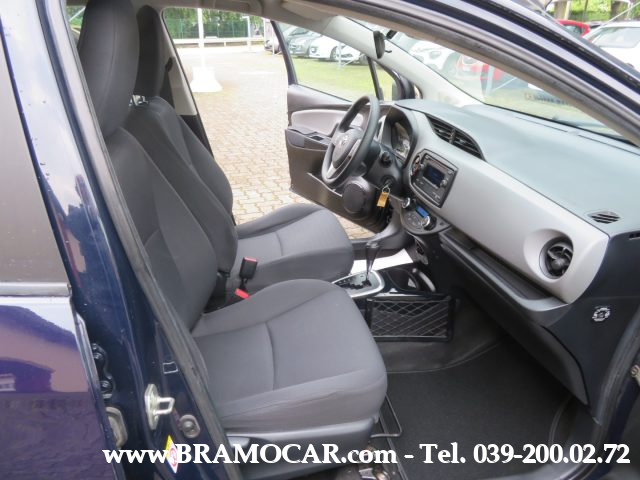 TOYOTA Yaris usata, con Bluetooth