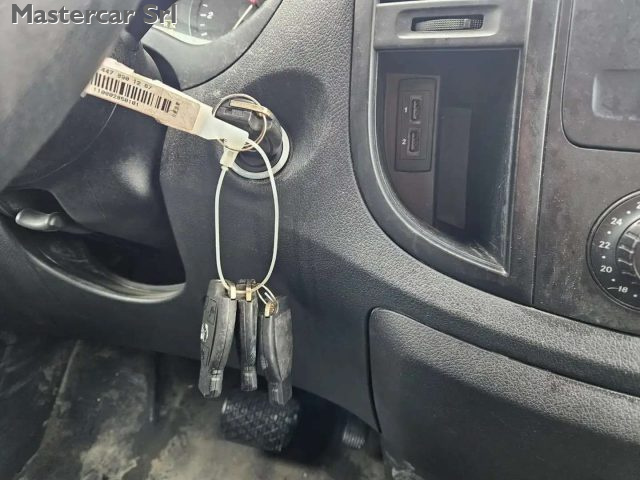 MERCEDES-BENZ Vito usata, con Servosterzo