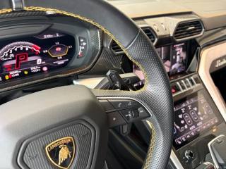 LAMBORGHINI Urus usata, con Park Distance Control