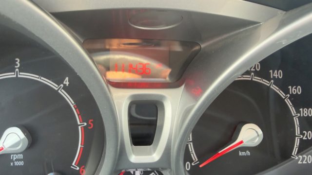 FORD Fiesta usata, con Specchietti laterali elettrici