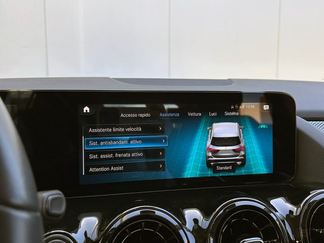 MERCEDES-BENZ GLA 200 usata, con USB
