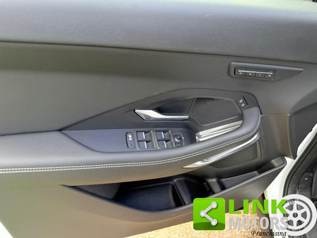 JAGUAR E-Pace usata, con Autoradio digitale