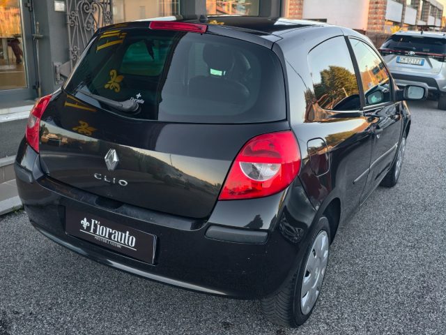 RENAULT Clio usata, con Airbag laterali