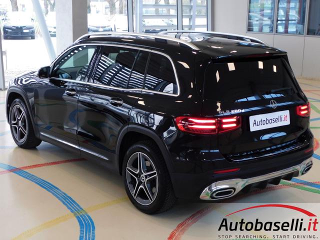 MERCEDES-BENZ GLB 200 usata, con Leve al volante