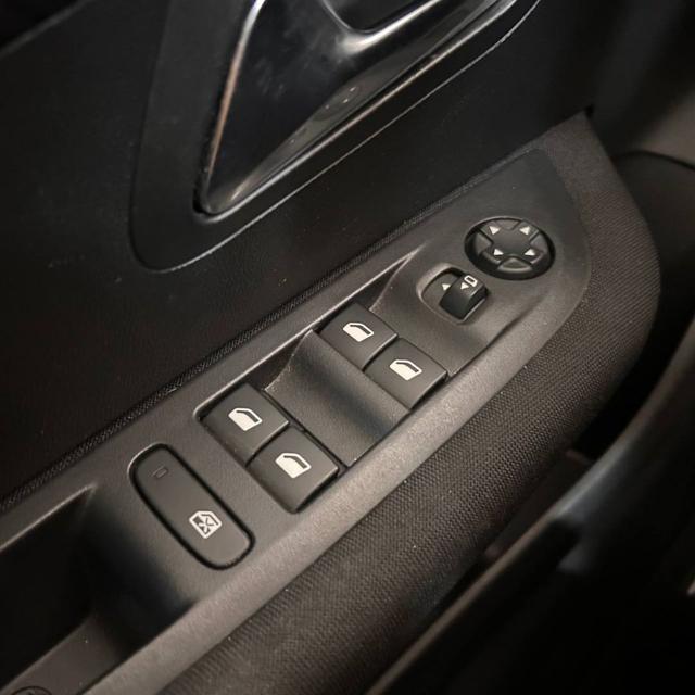 PEUGEOT 208 usata, con Chiusura centralizzata telecomandata
