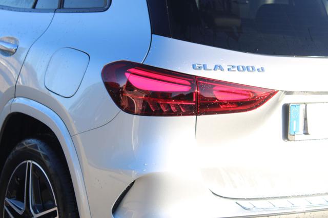 MERCEDES-BENZ GLA 200 usata, con Chiusura centralizzata